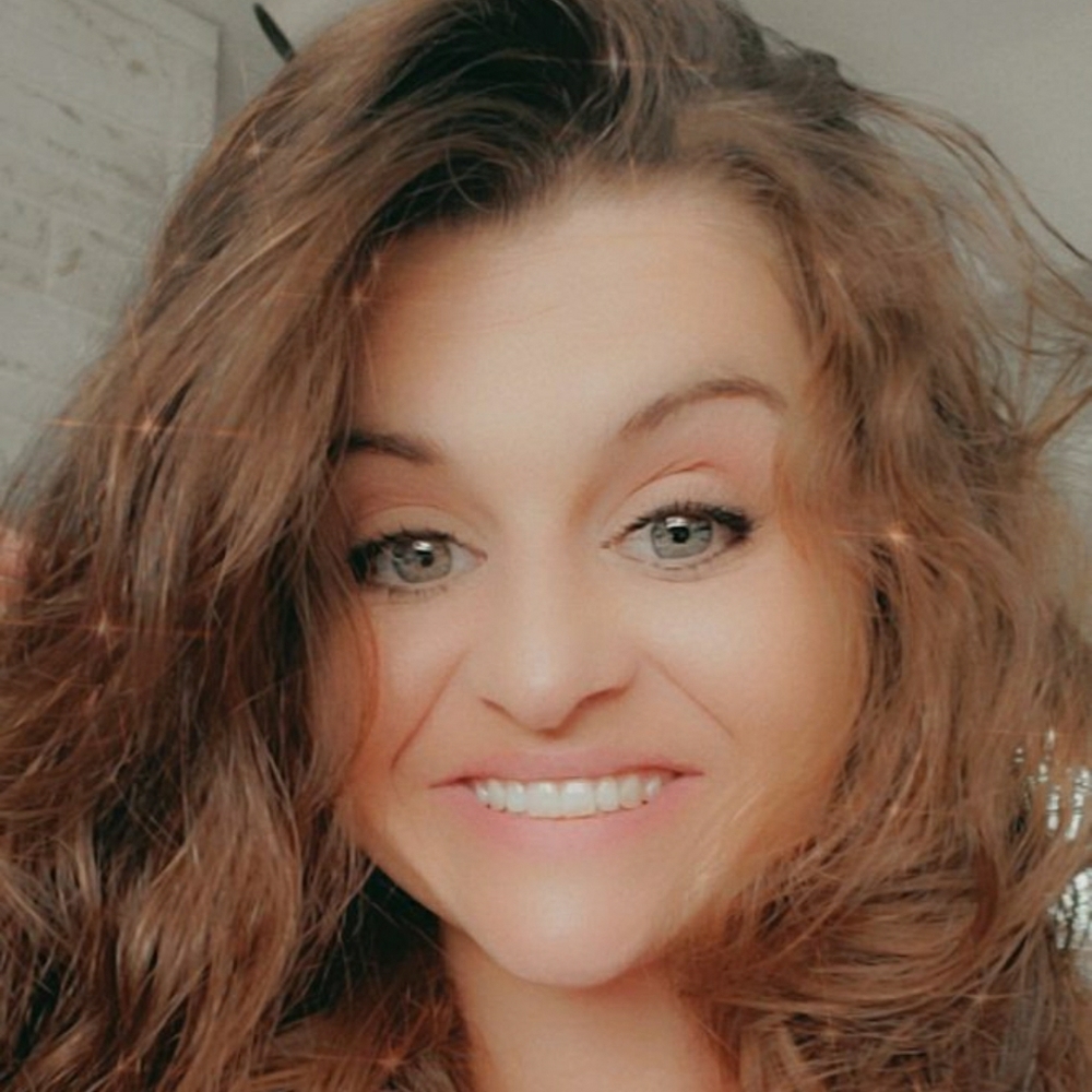 Meet your Posher, Christina